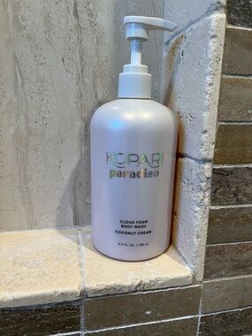 Kopari Paradiso Coconut Cream Cloud Foam Body Wash (Trialed)